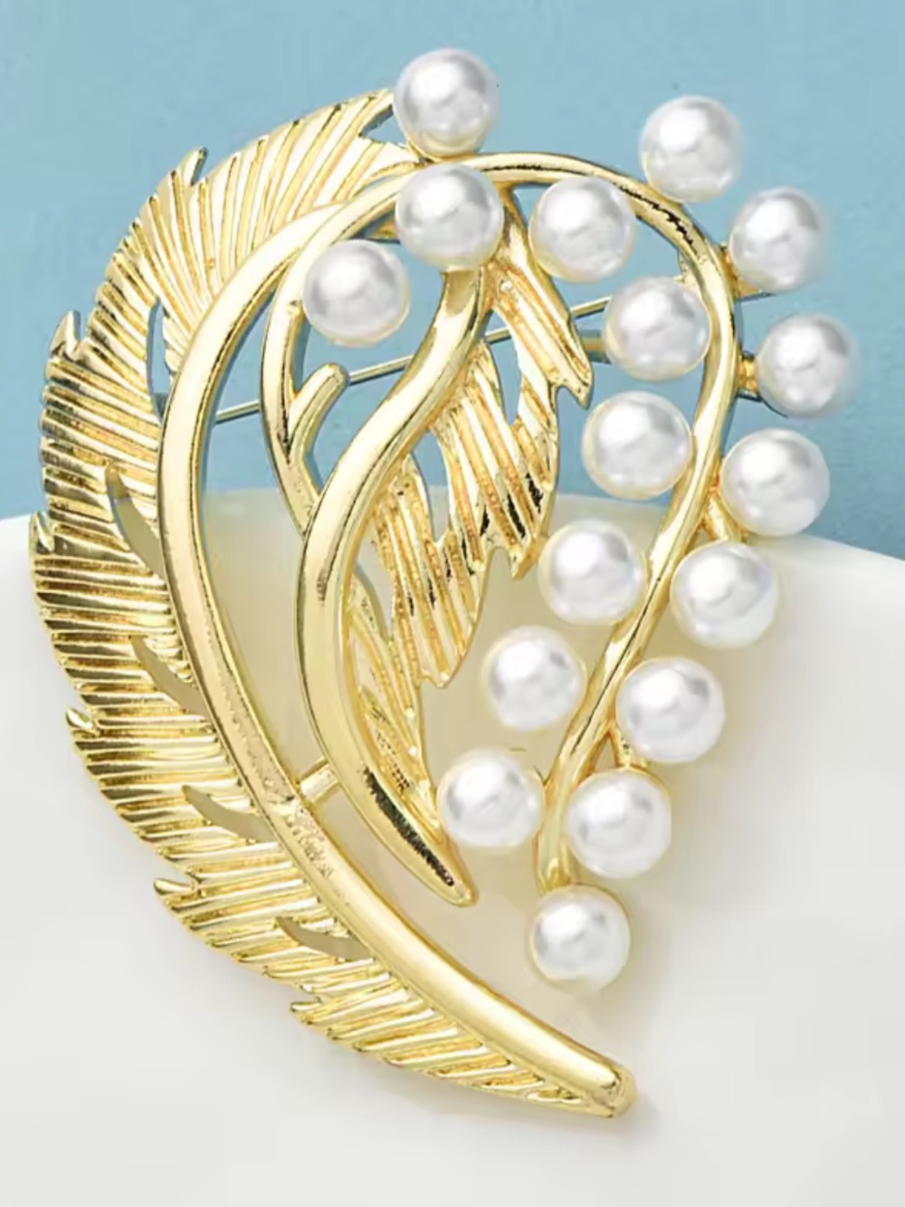 Gold Leaf Pearl Cluster Brooch - Picture 8 of 10